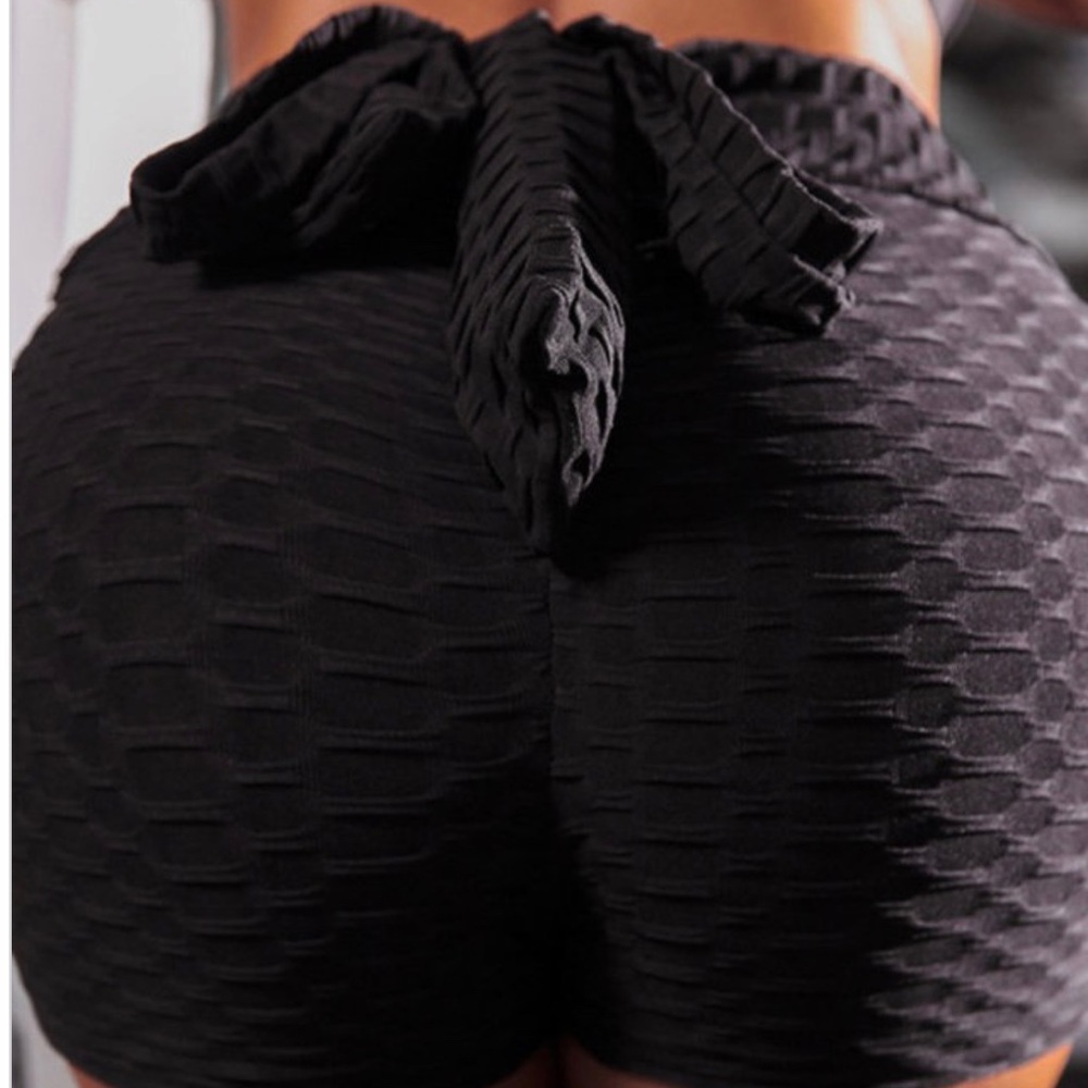 Honeycomb bowtie shorts